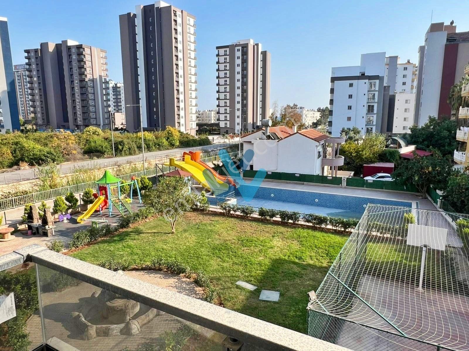 Win'den Arpaçbahşişte Site İçersinde Satılık Geniş 1+1