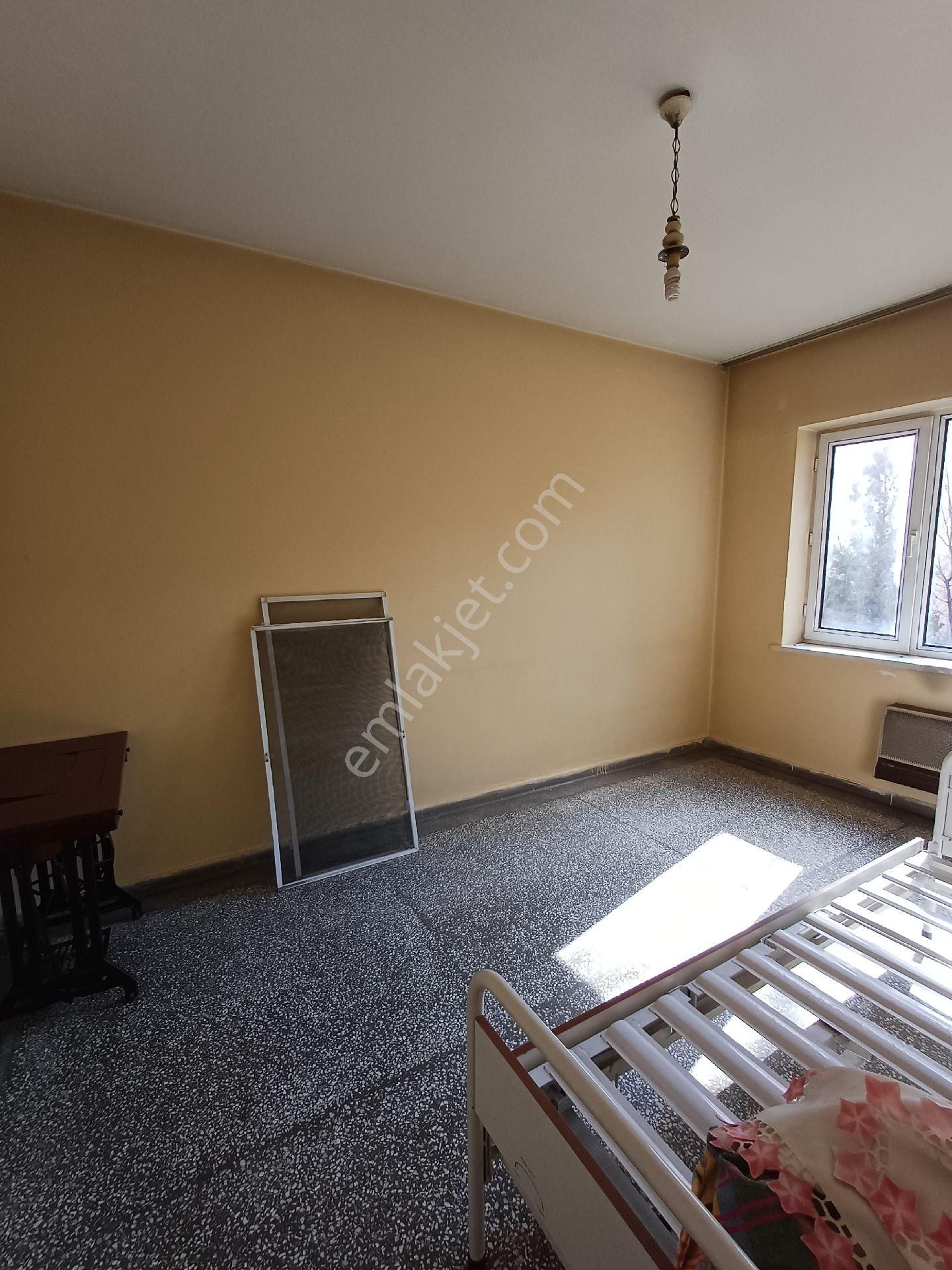 Yeşiloğlu Emlaktan Yenimahalle Merkezde Metro Yanında Gayret Bloklarında Katta 2+1 Daire - Görsel 5