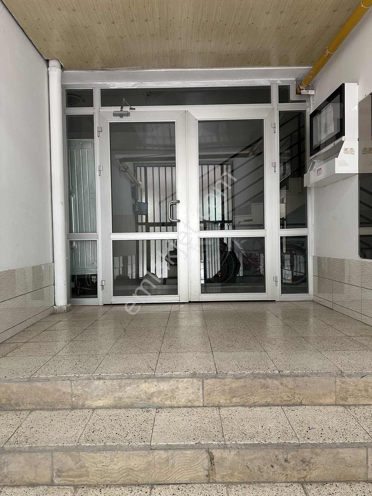 Remax Forumdan Düşük Kat Satılık 3+1 - Görsel 14