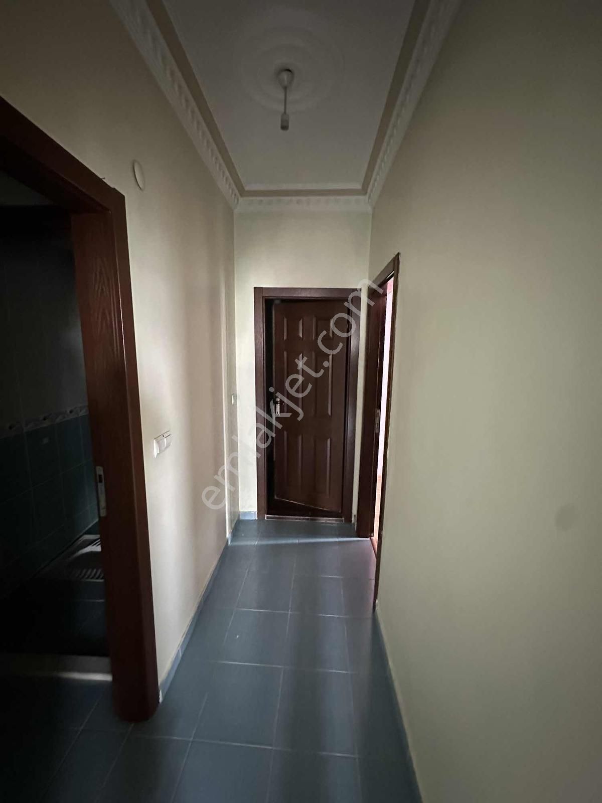 Remax Forumdan Düşük Kat Satılık 3+1 - Görsel 2