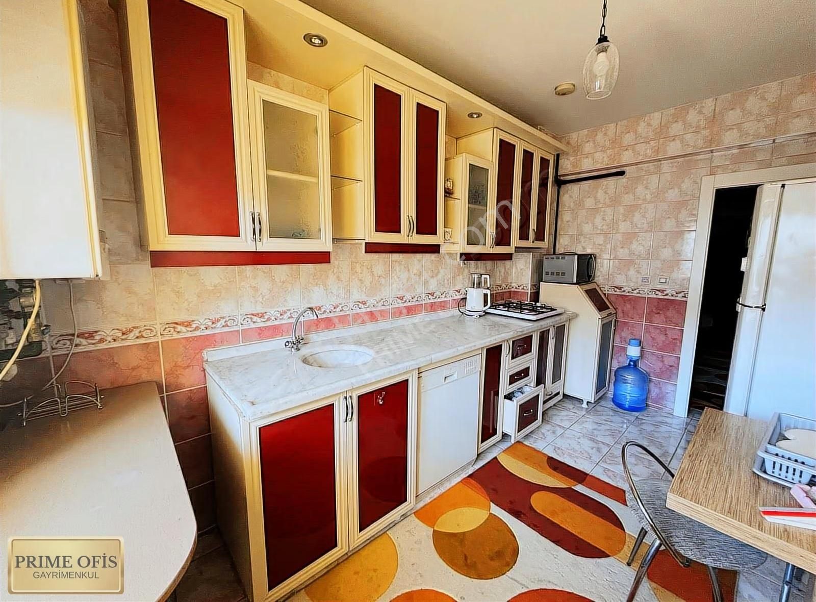 19 Mayıs Mahallesinde Eşyalı Kiralık Geniş Daire - Görsel 9