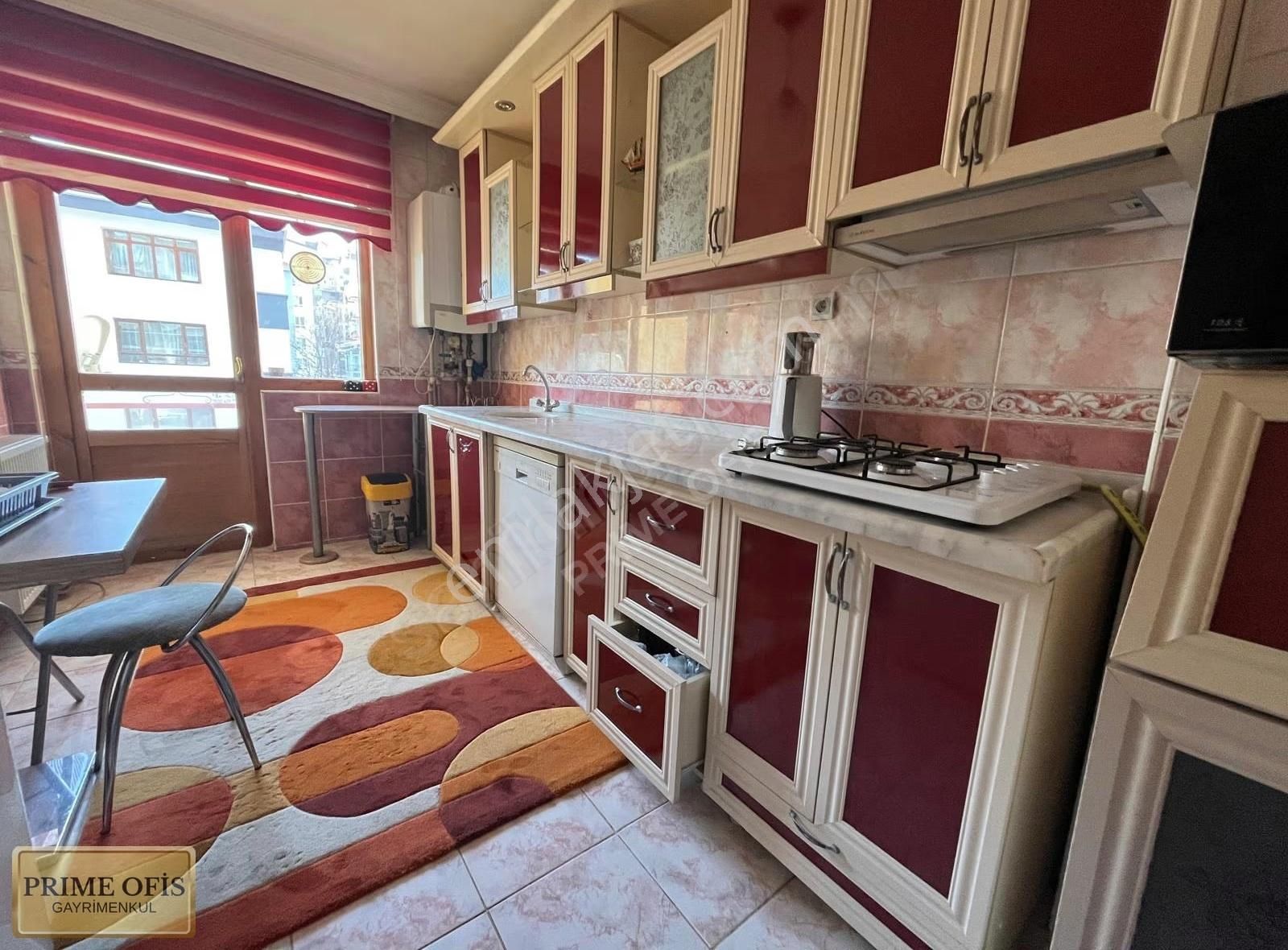 19 Mayıs Mahallesinde Eşyalı Kiralık Geniş Daire - Görsel 19