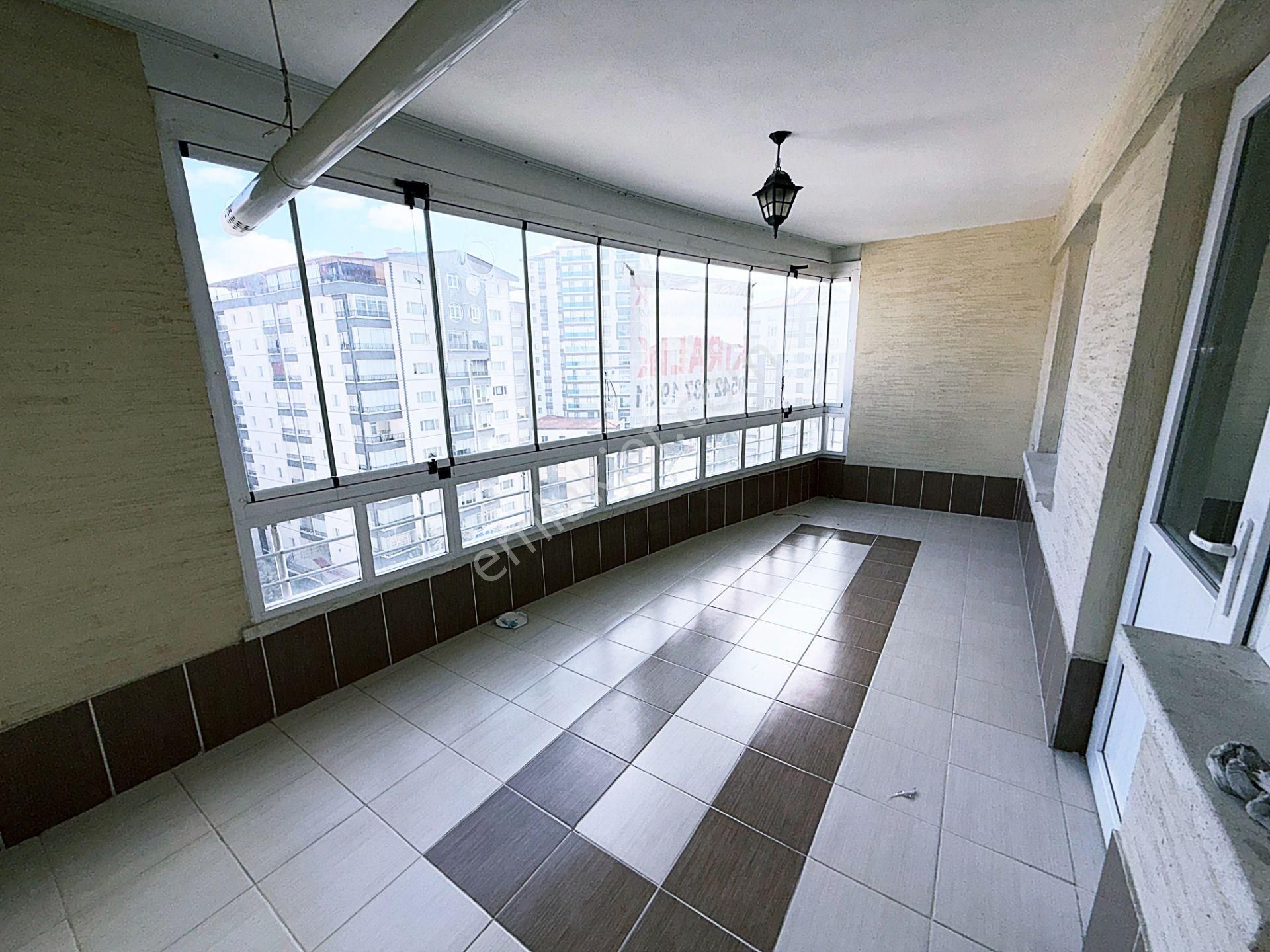 Cihandan Burç Mah Seval, Teleferik Son Durağa Yakın Boş Kiralık 3+1 Daire - Görsel 30