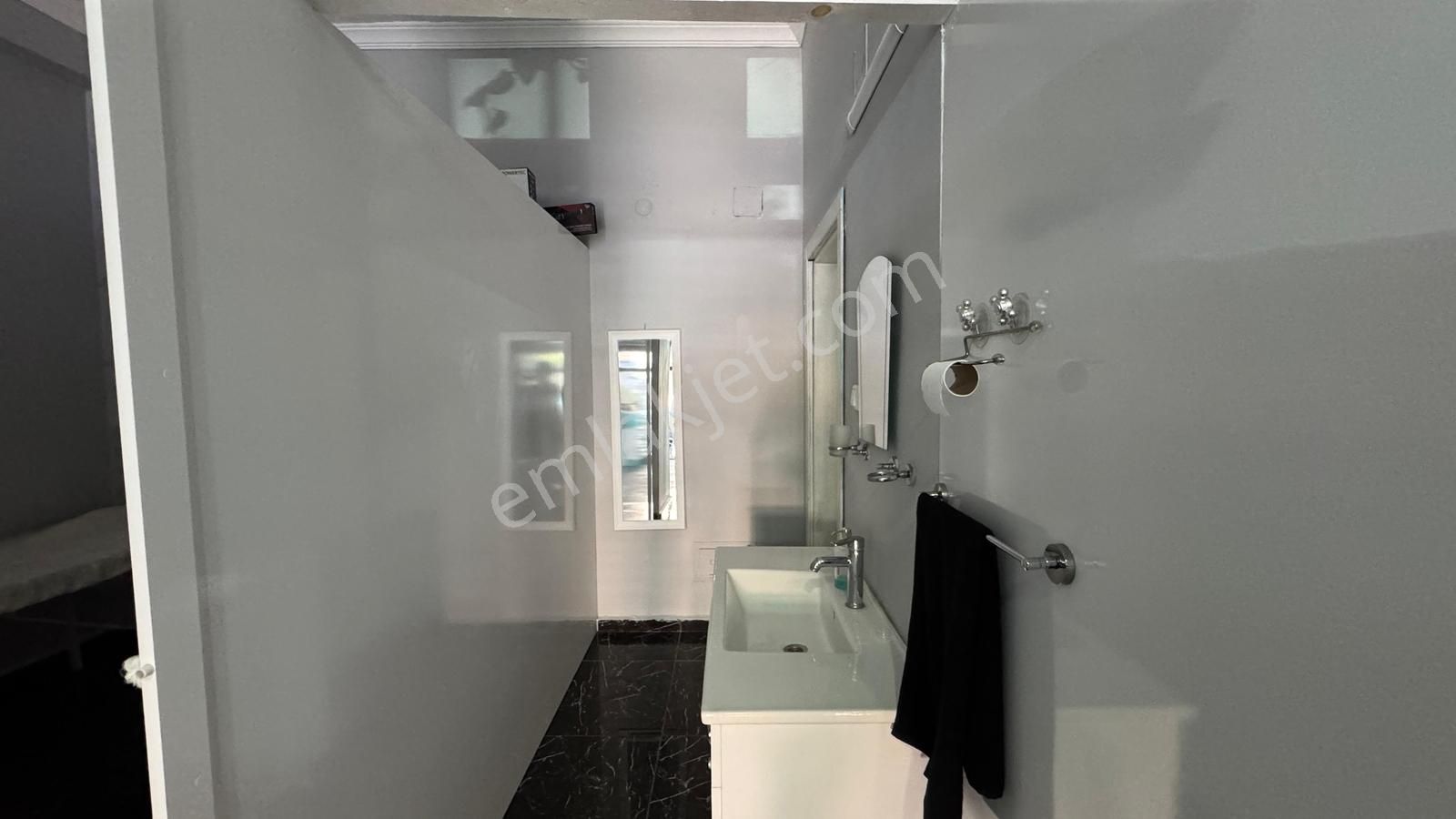 Erdemli Merkezde 60 M² Geniş Ön Kullanımlı Fırsat Dükkan - Görsel 9