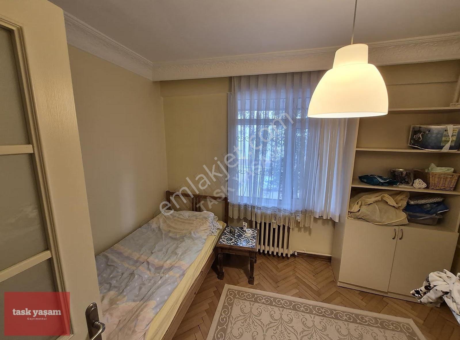 Nişantaşı'nın Sessiz Sakin Bölgesinde 3+1 Ferah Satılık Daire - Görsel 17