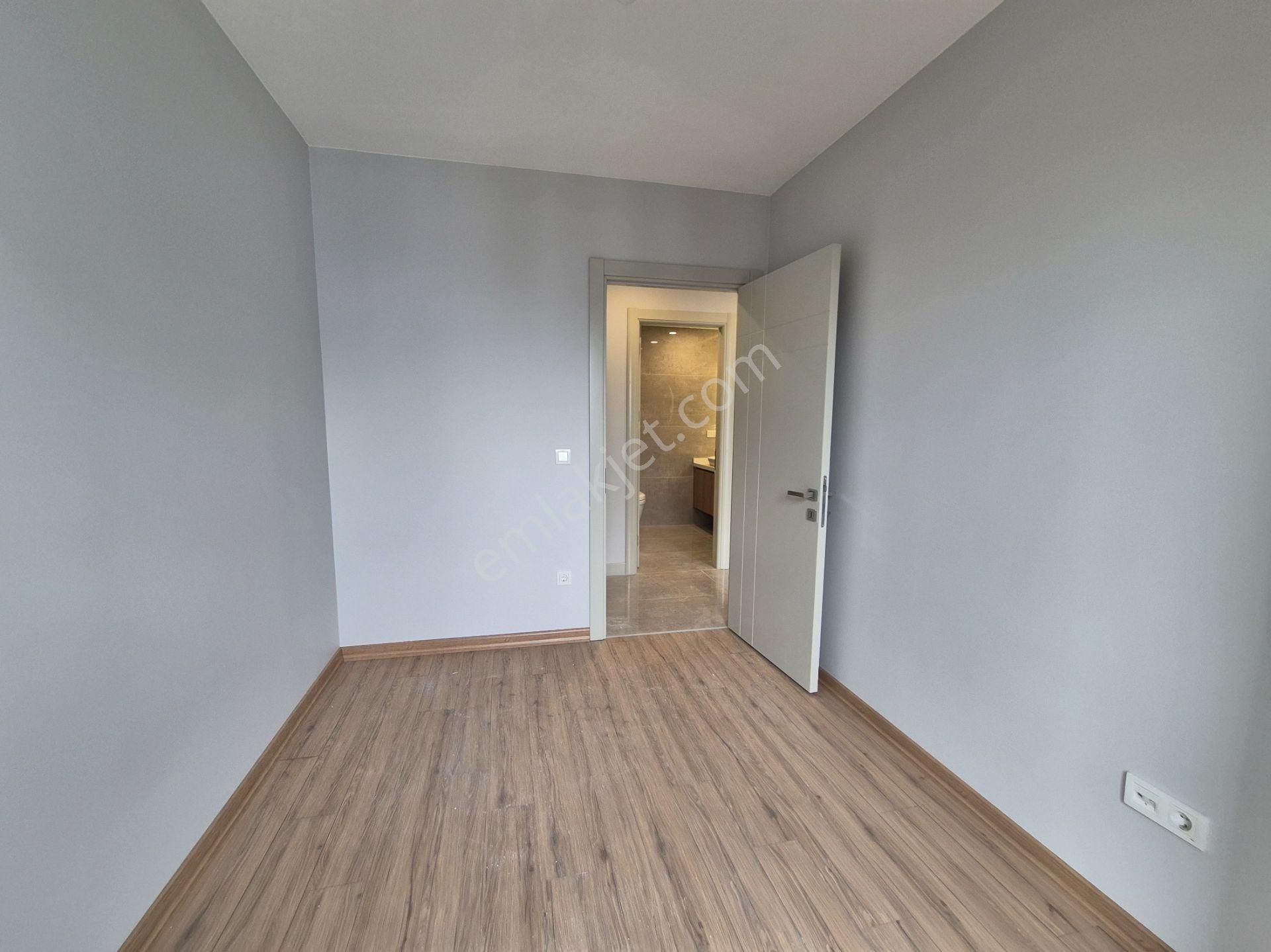 Siltaş Premıum'da Ara Kat Önü Açık Güney Alan 3+1 Kiralık Daire - Görsel 15