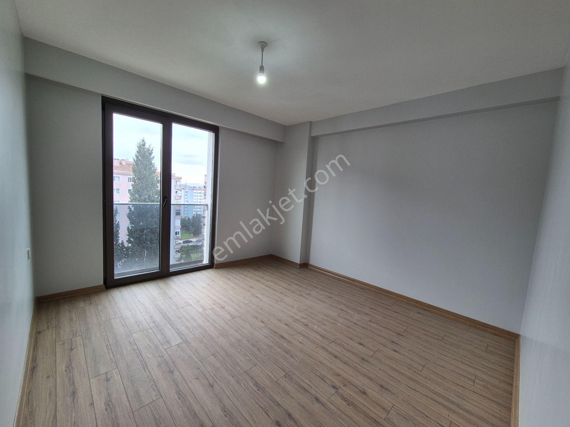 Siltaş Premıum'da Ara Kat Önü Açık Güney Alan 3+1 Kiralık Daire - Görsel 13