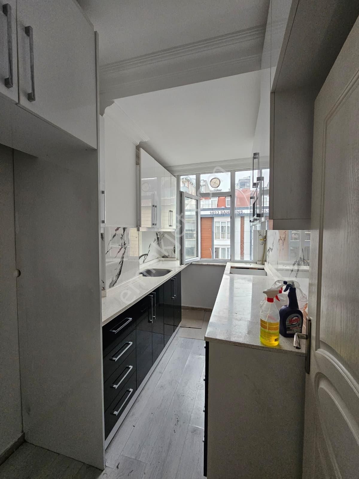 Beylikdüzü Ulaşıma Yakın Lokasyon'da 2+1 Arakat Kiralık !! - Görsel 10