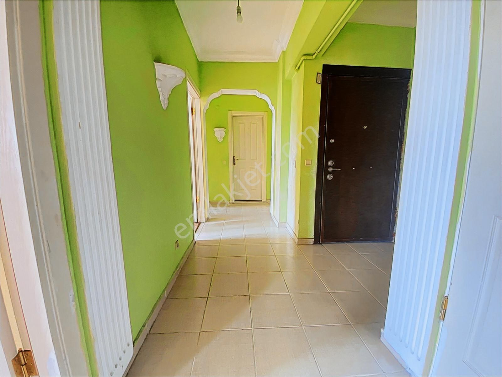 Mevlana Mah Veyselkarani Cd Üzeri Kiralık Arakat