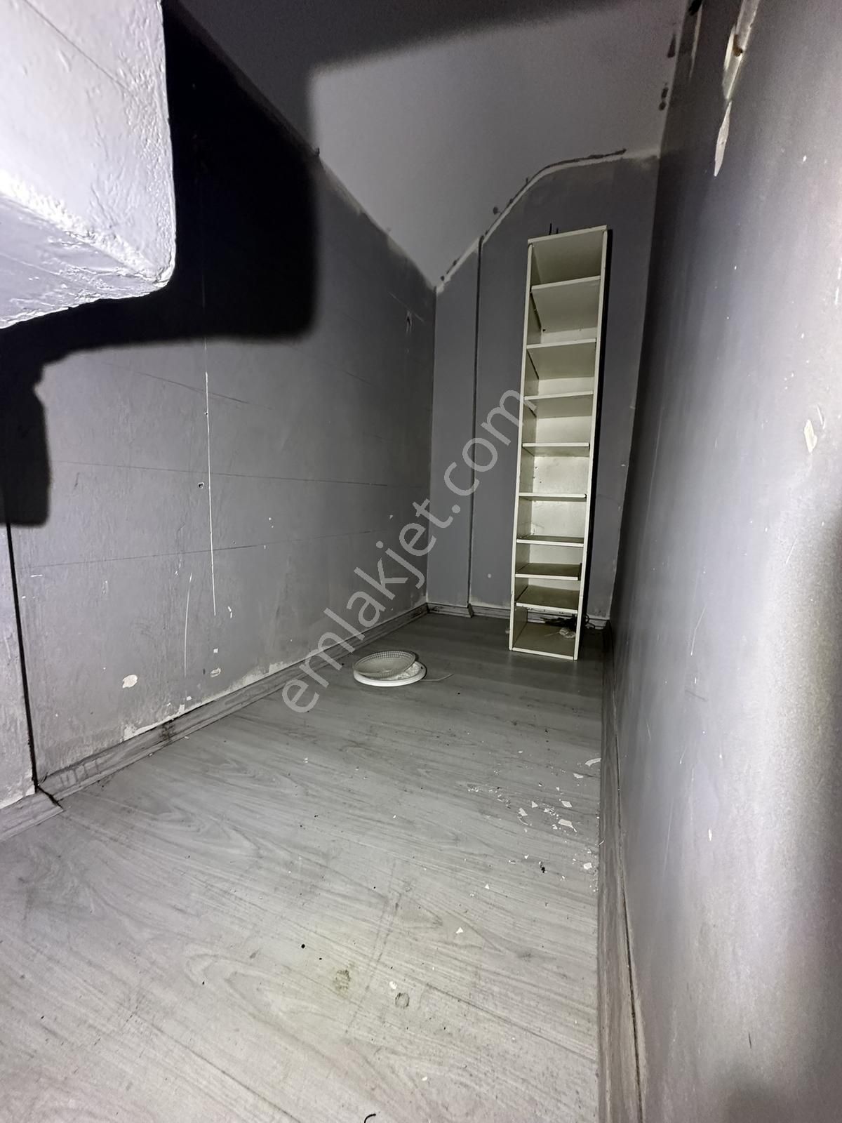 Şeref Emlak Kiralık Ters Dubleks Daire 25.000 Tl - Görsel 15