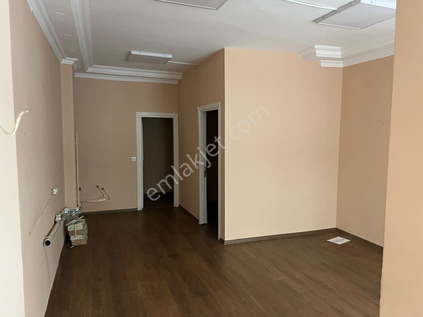 Pegaas'tan Mareşal Caddesine 2.bina Metrobüse 4dk Kiralık Dükkan - Görsel 4