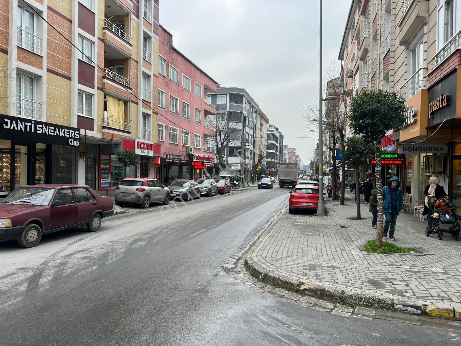 Pegaas'tan Mareşal Caddesine 2.bina Metrobüse 4dk Kiralık Dükkan - Görsel 10
