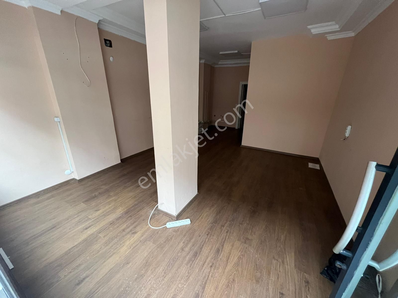 Pegaas'tan Mareşal Caddesine 2.bina Metrobüse 4dk Kiralık Dükkan - Görsel 8