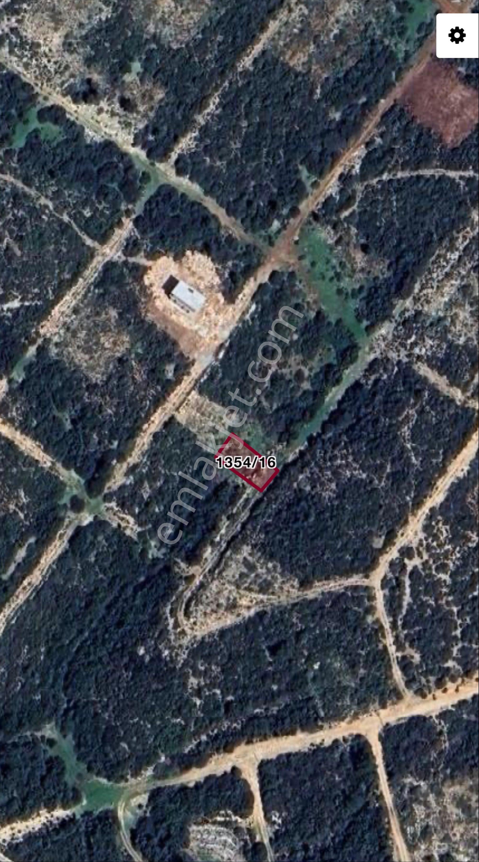 Didim Bodrum Yolu Üzerinde Satılık İmarlı 300 M2 Arsa