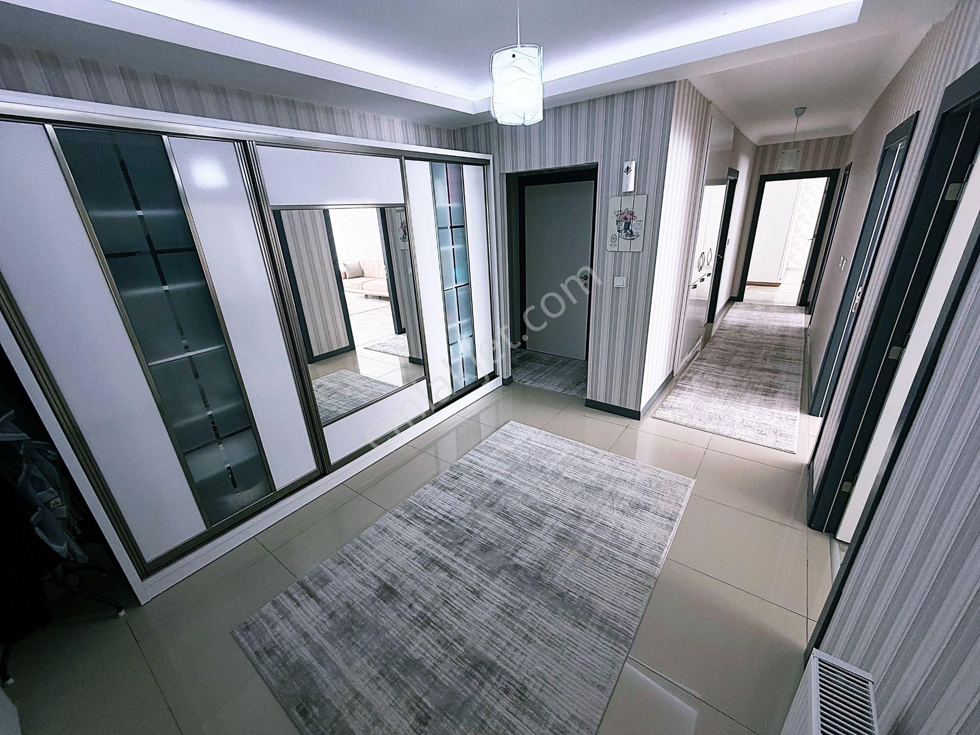 Cihandan Şehitkubilay Da Estergon Cadde Yakını Satlık 3+1 Daire - Görsel 38