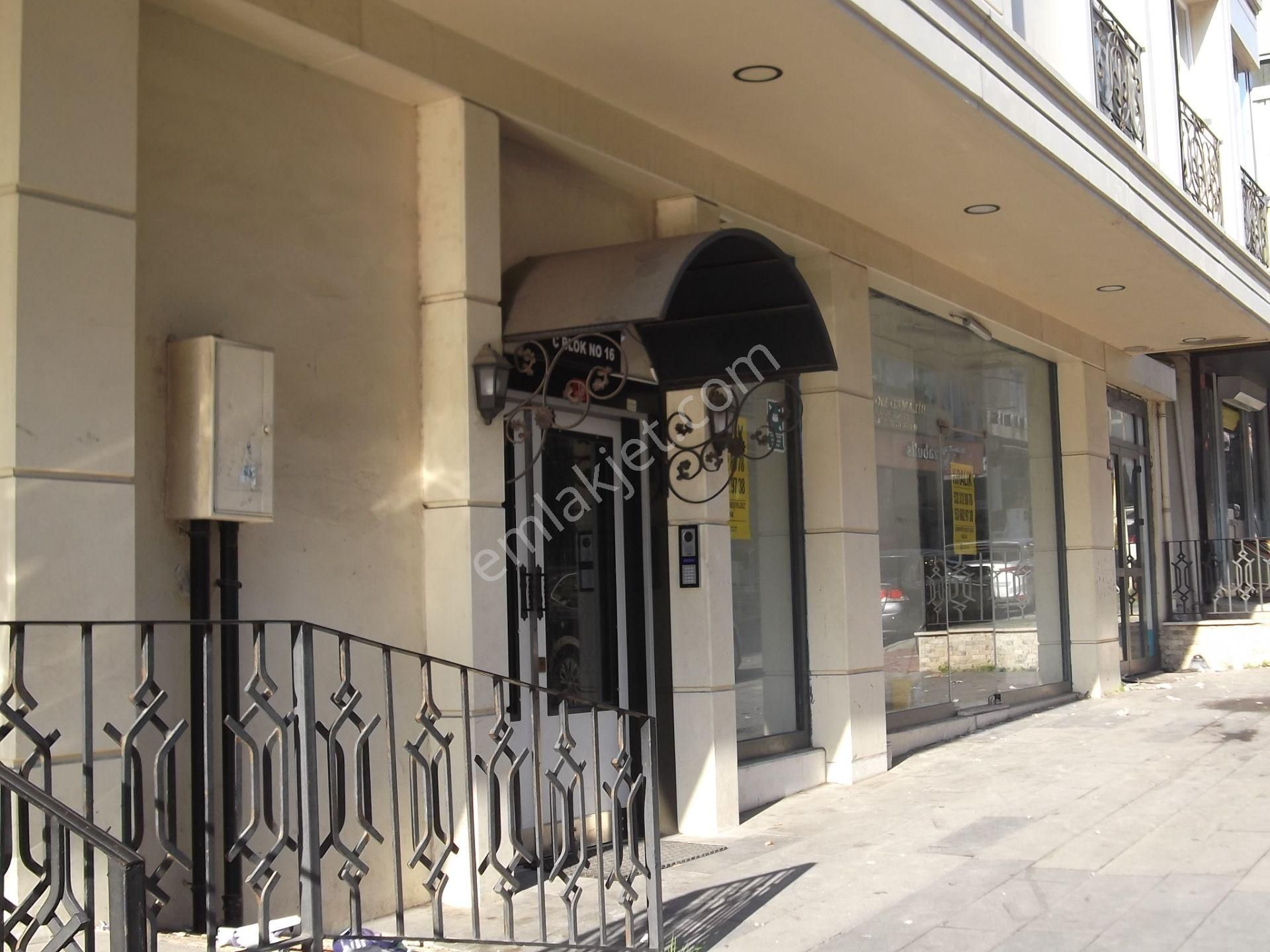 Beşyldz Girişi Yola 25 Mt Cepheli Zemin Katta Boş 375 M2 Dükkan - Görsel 6