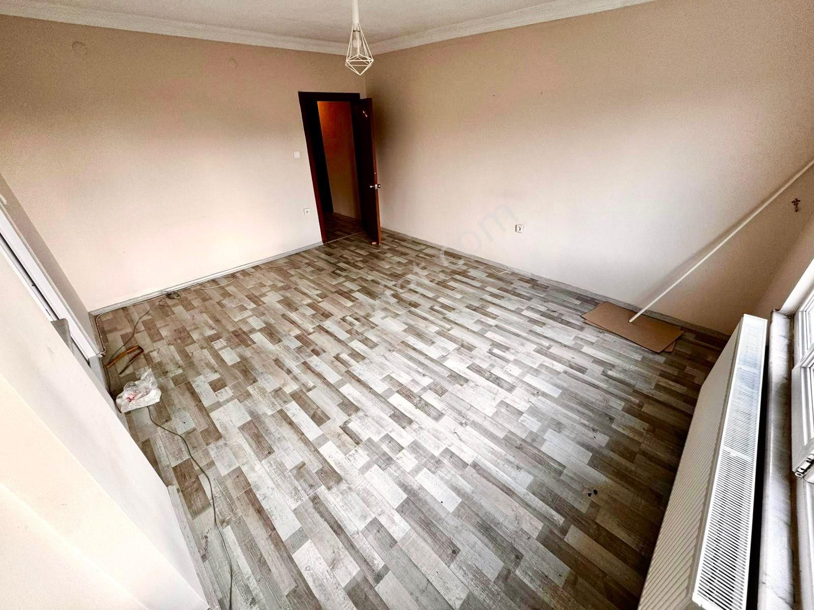 ▓karabuluttan▓merkezi Konumlu 2+1 Ön Cephe Doğalgazlı Kiralık Daire - Görsel 5