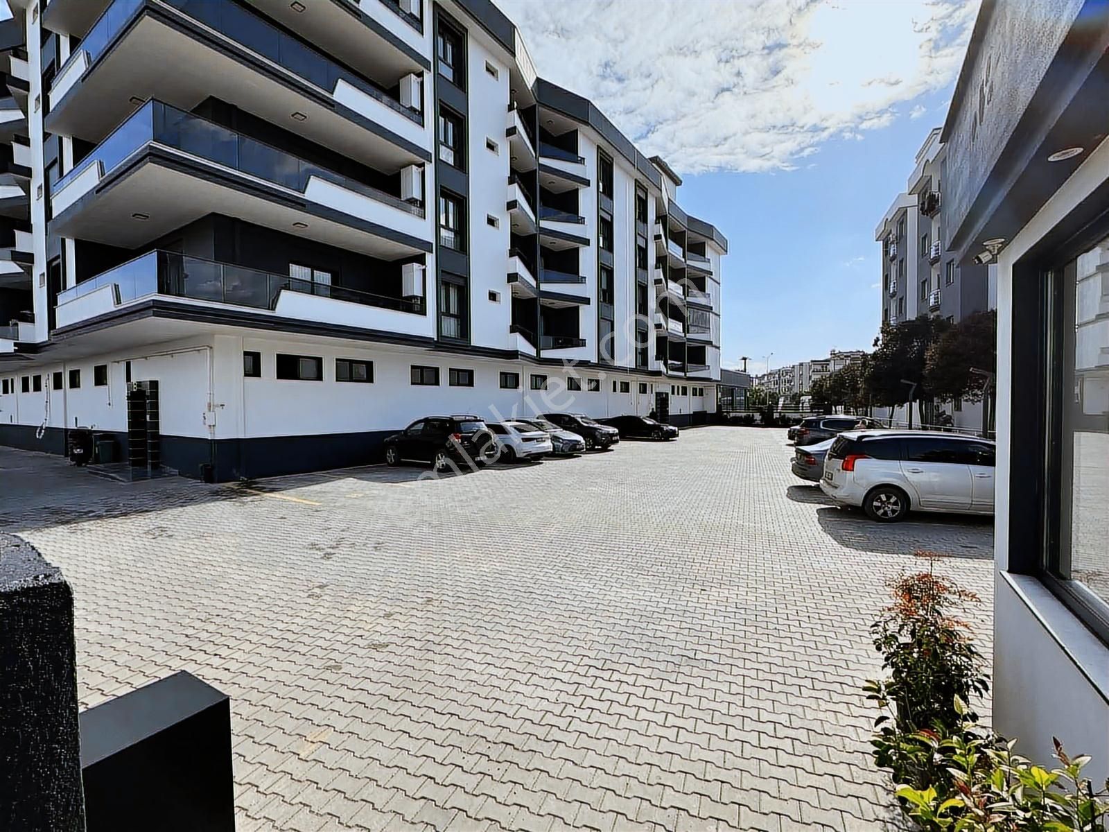 Q'zen Den Havuz Cepheli Site İçnde 4+1 Kat Dubleks Teraslı Daire - Görsel 16