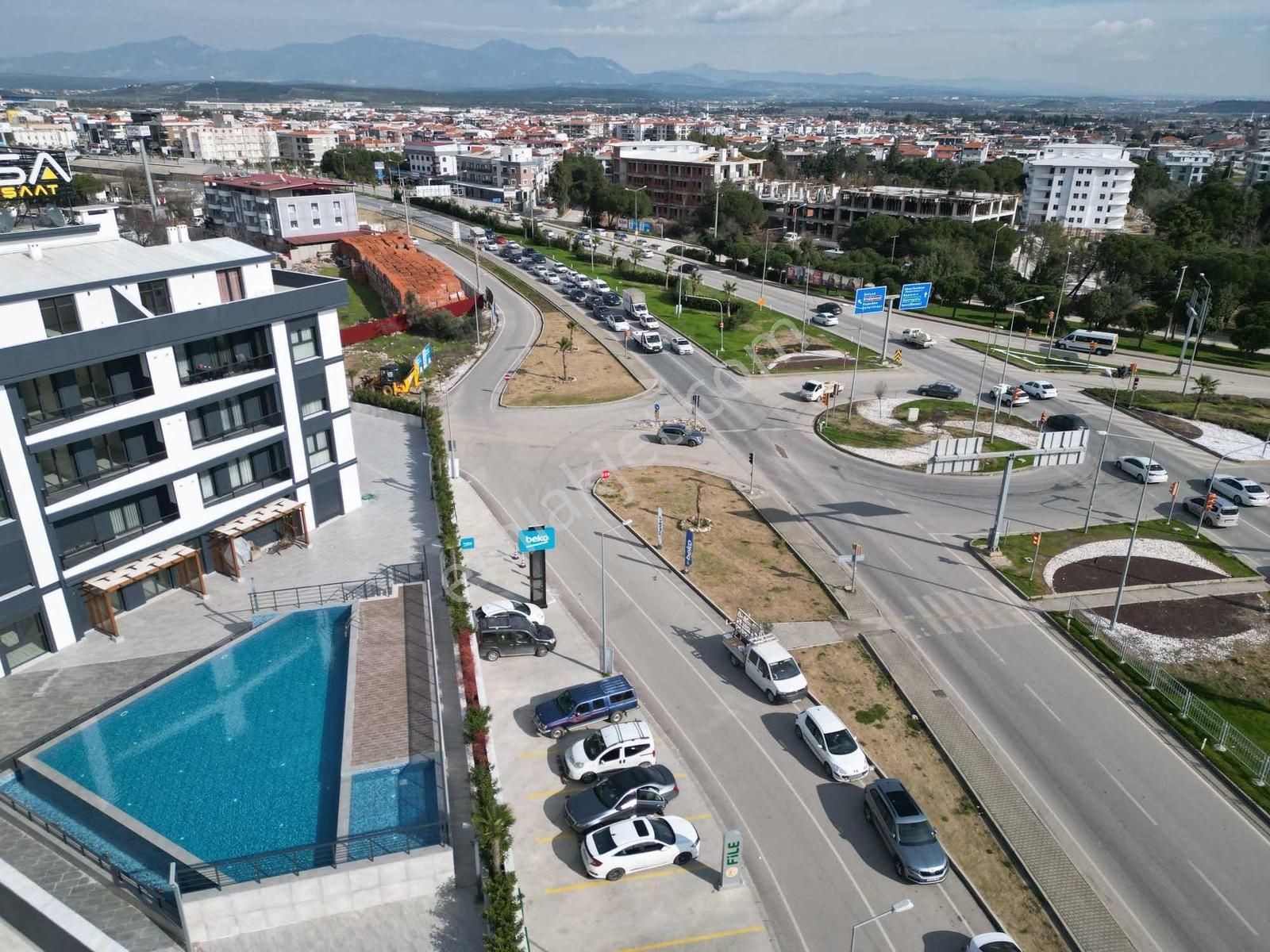 Q'zen Den Havuz Cepheli Site İçnde 4+1 Kat Dubleks Teraslı Daire - Görsel 4