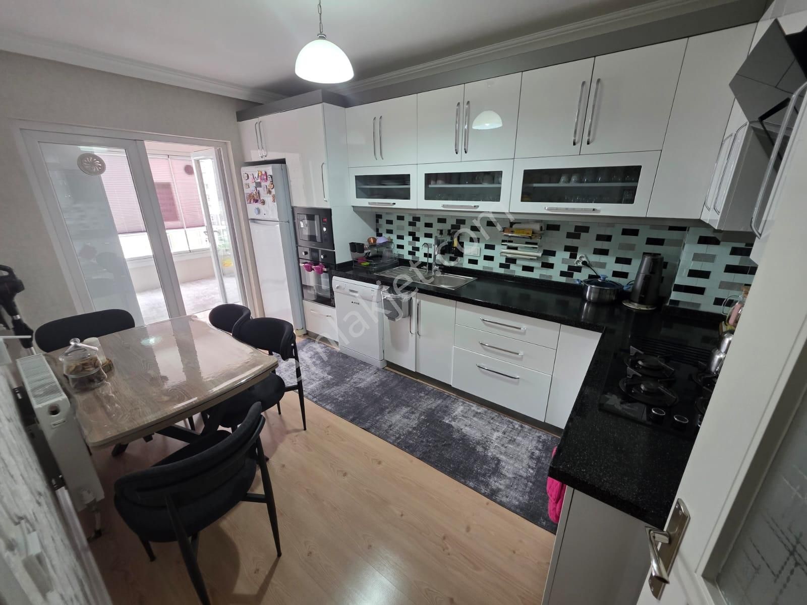 Yeni Tapu Müdürlüğü Yanı Site İçi Arakatta 3+1 Geniş M2 Satılık - Görsel 3