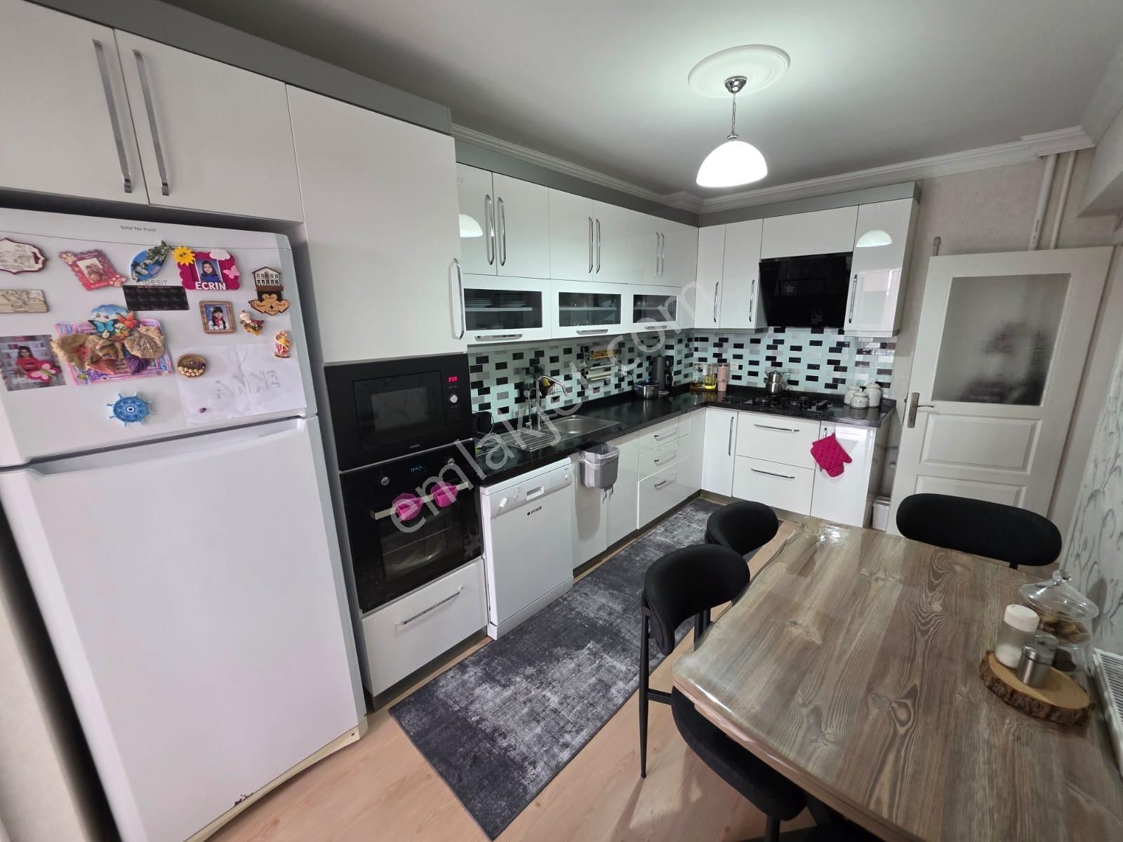 Yeni Tapu Müdürlüğü Yanı Site İçi Arakatta 3+1 Geniş M2 Satılık - Görsel 8