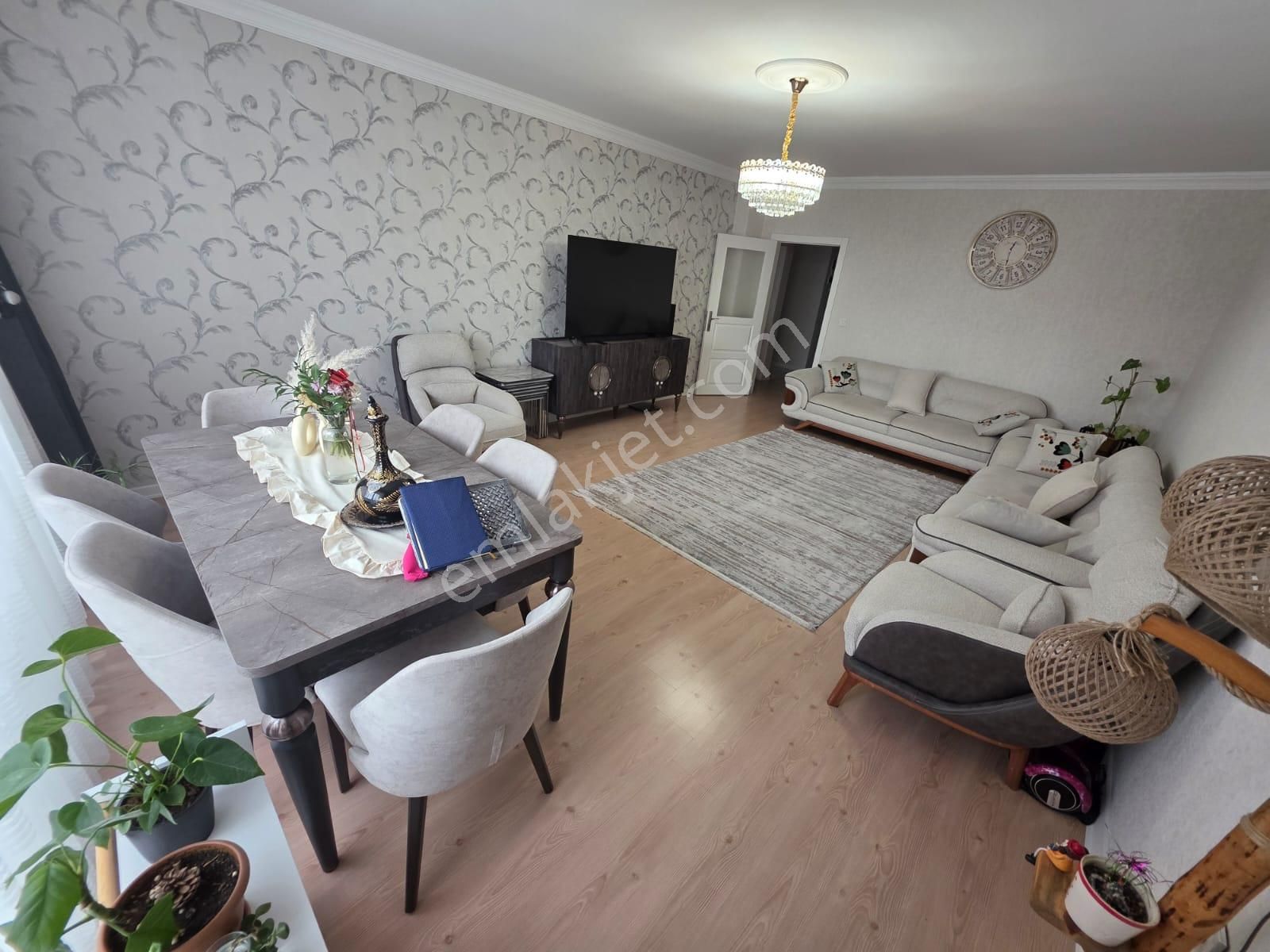 Yeni Tapu Müdürlüğü Yanı Site İçi Arakatta 3+1 Geniş M2 Satılık - Görsel 2