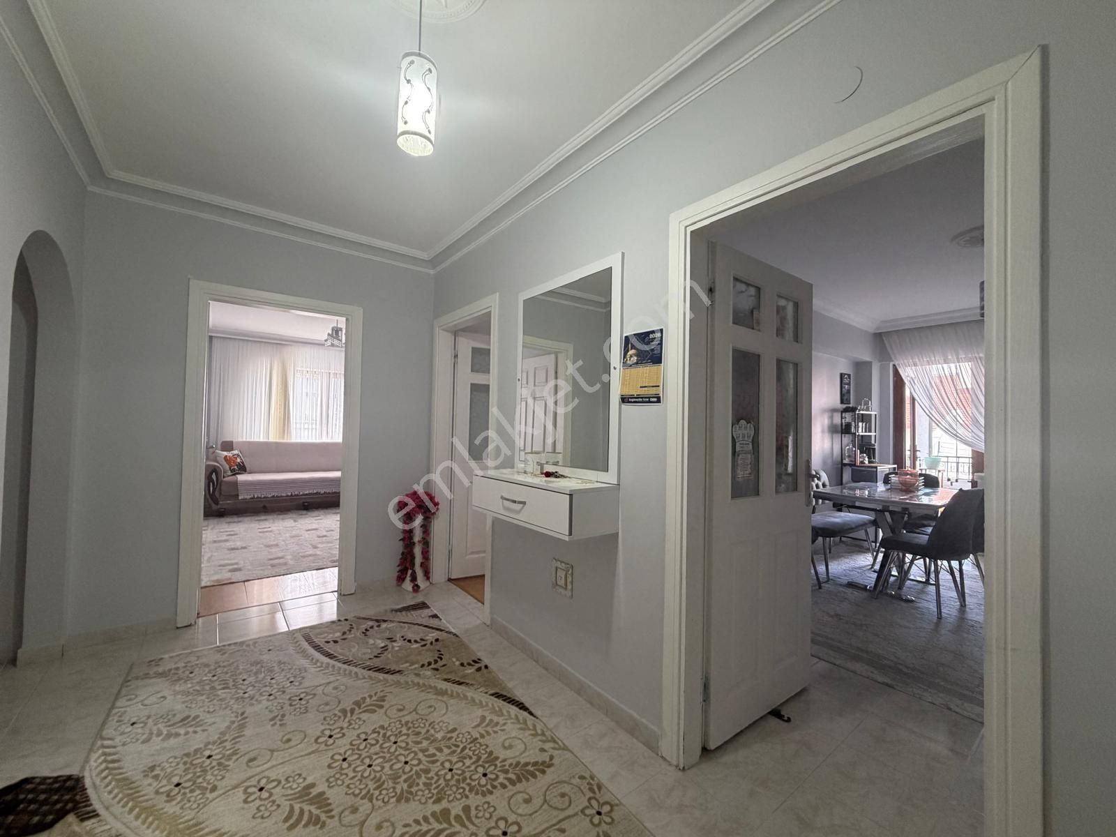 Emaks'tan/gökkuşağı Mahallesinde/merkezde/bakımlı/temiz//3+1 - Görsel 6