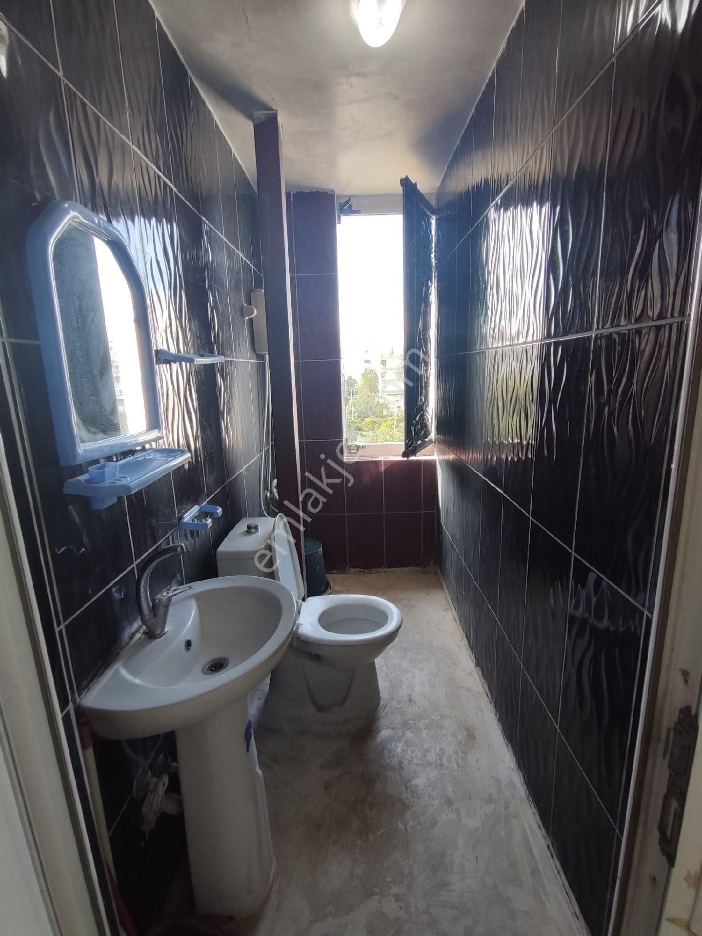 Adana Beyazevlerde Temiz Eşyalı 1+0 Kiralık Daire - Görsel 2