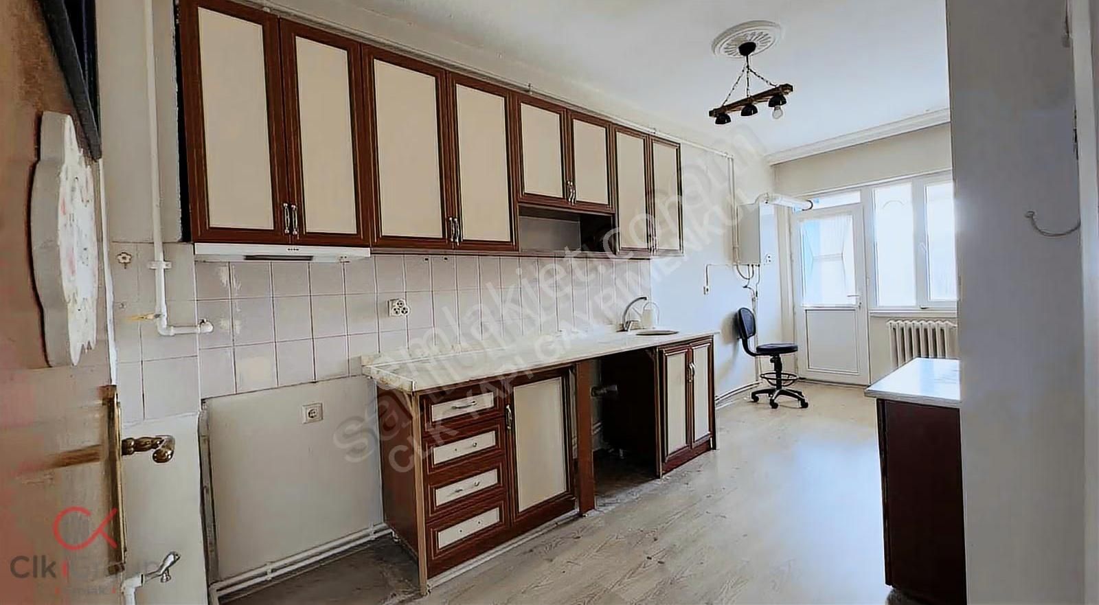 Clkdan Gökmeydan Cumhuriyet Bulvarında 3+1 Kiralık Kilerli Daire - Görsel 17