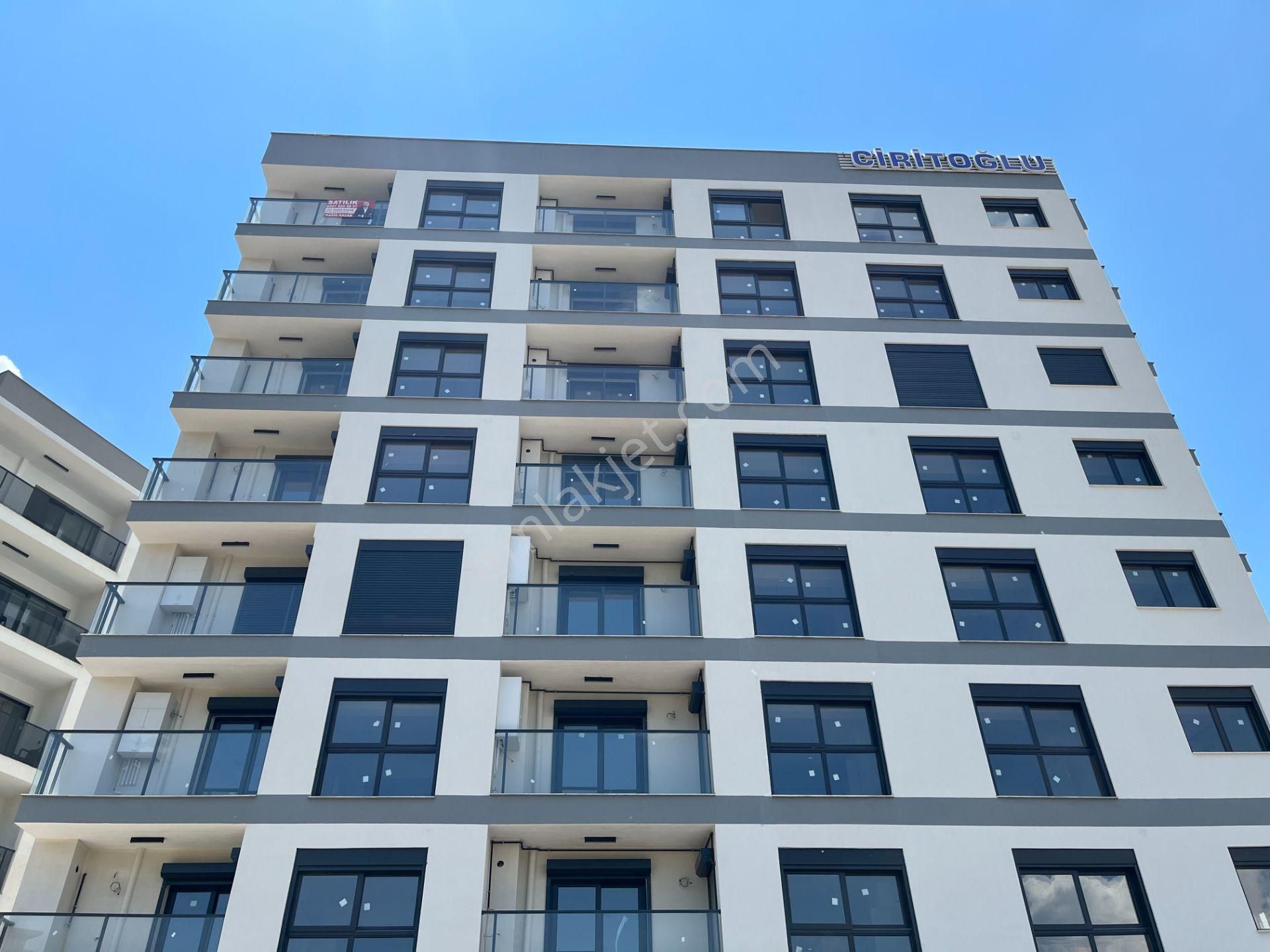 Çiğli Katip Çelebi Üniversitesi Yakını Sıfır 1+1 Satılık Daire - Görsel 2