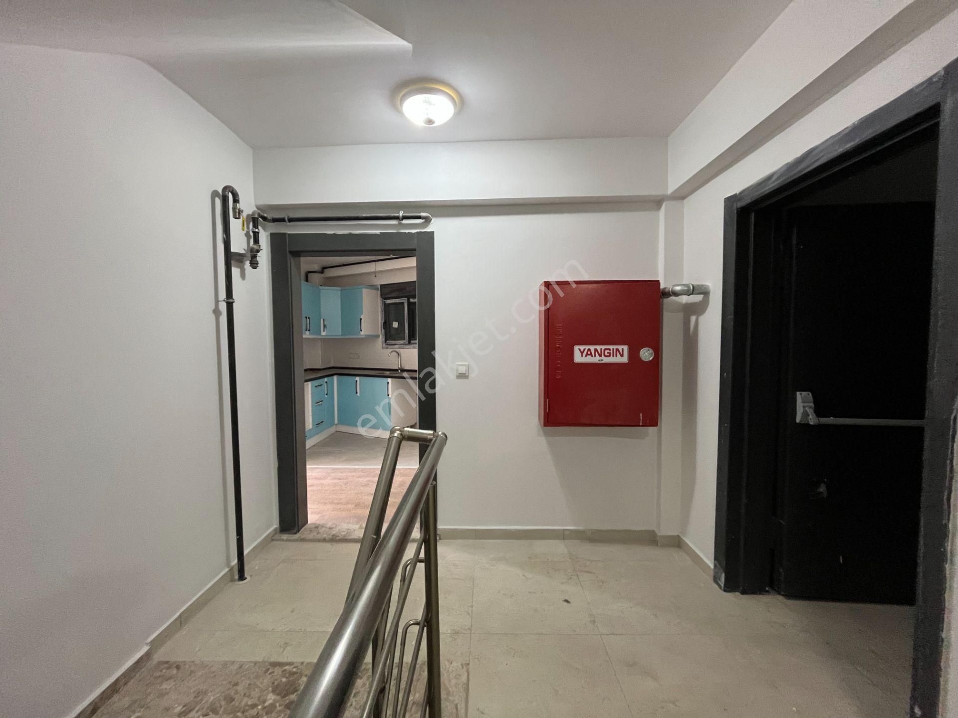 Çiğli Katip Çelebi Üniversitesi Yakını Sıfır 1+1 Satılık Daire - Görsel 27