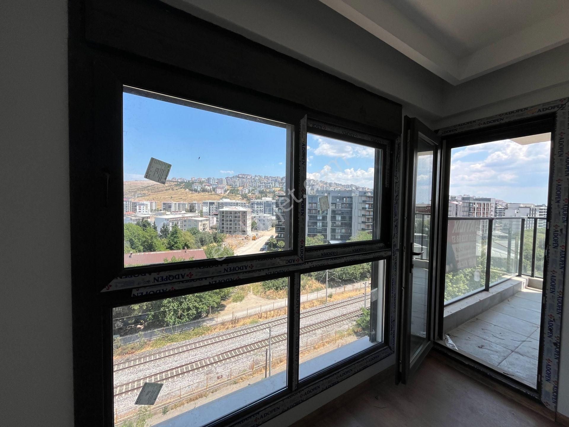 Çiğli Katip Çelebi Üniversitesi Yakını Sıfır 1+1 Satılık Daire - Görsel 13