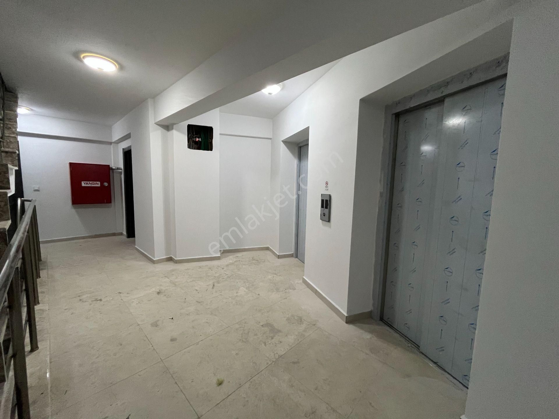 Çiğli Katip Çelebi Üniversitesi Yakını Sıfır 1+1 Satılık Daire - Görsel 28