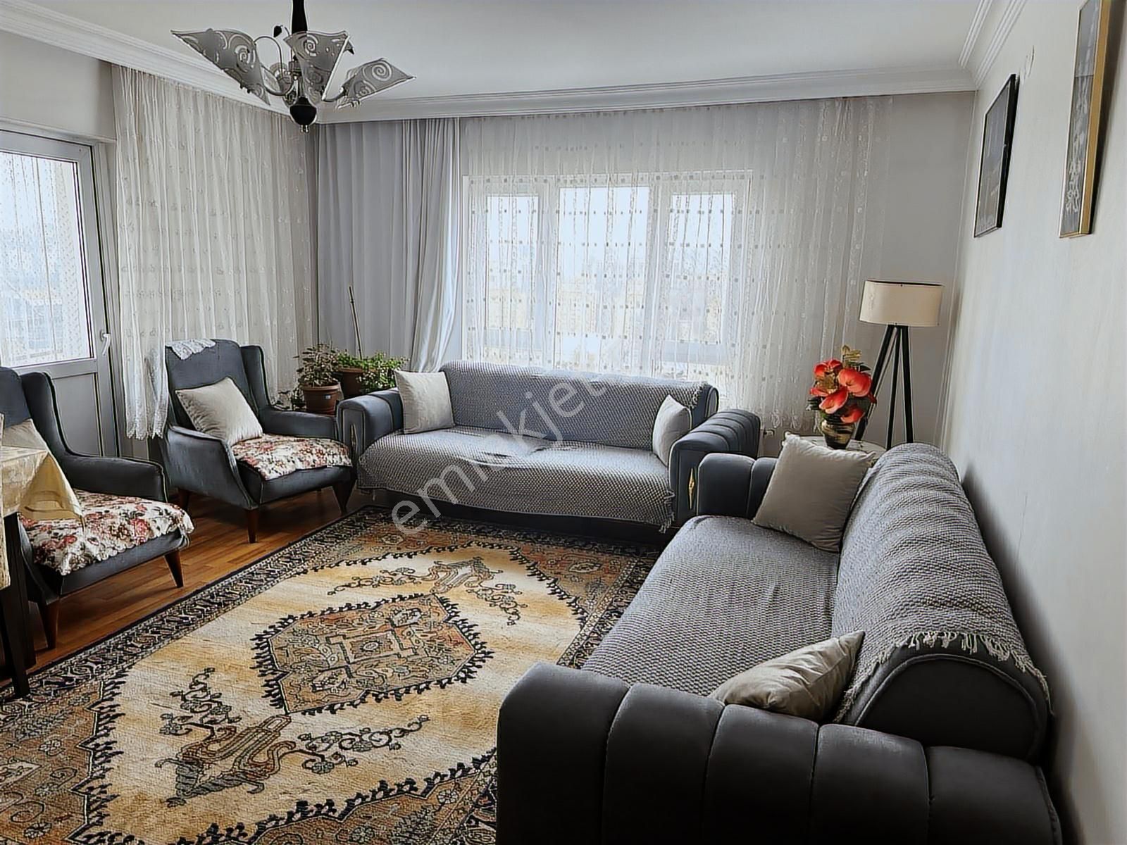 Gülveren Mah 2+1 Kat 2 Batı Cephe Manzaralı Geniş Bagımsız