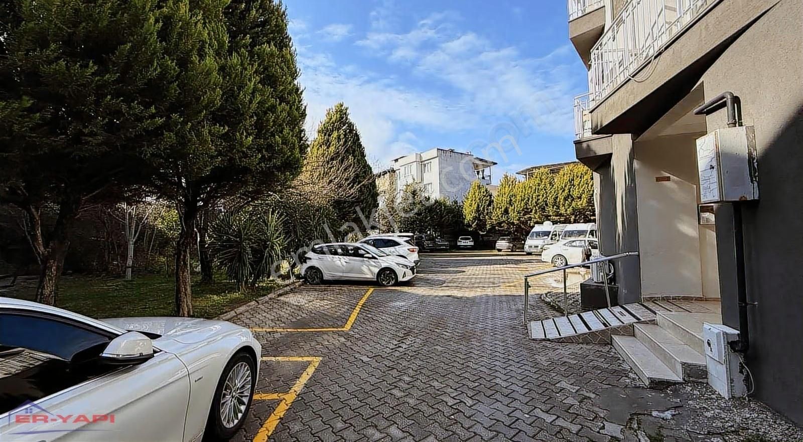 Er Yapı Emlak 3+1 D.gazlı Ebevyn Bany Ara Kat Site İçi Satılık - Görsel 9