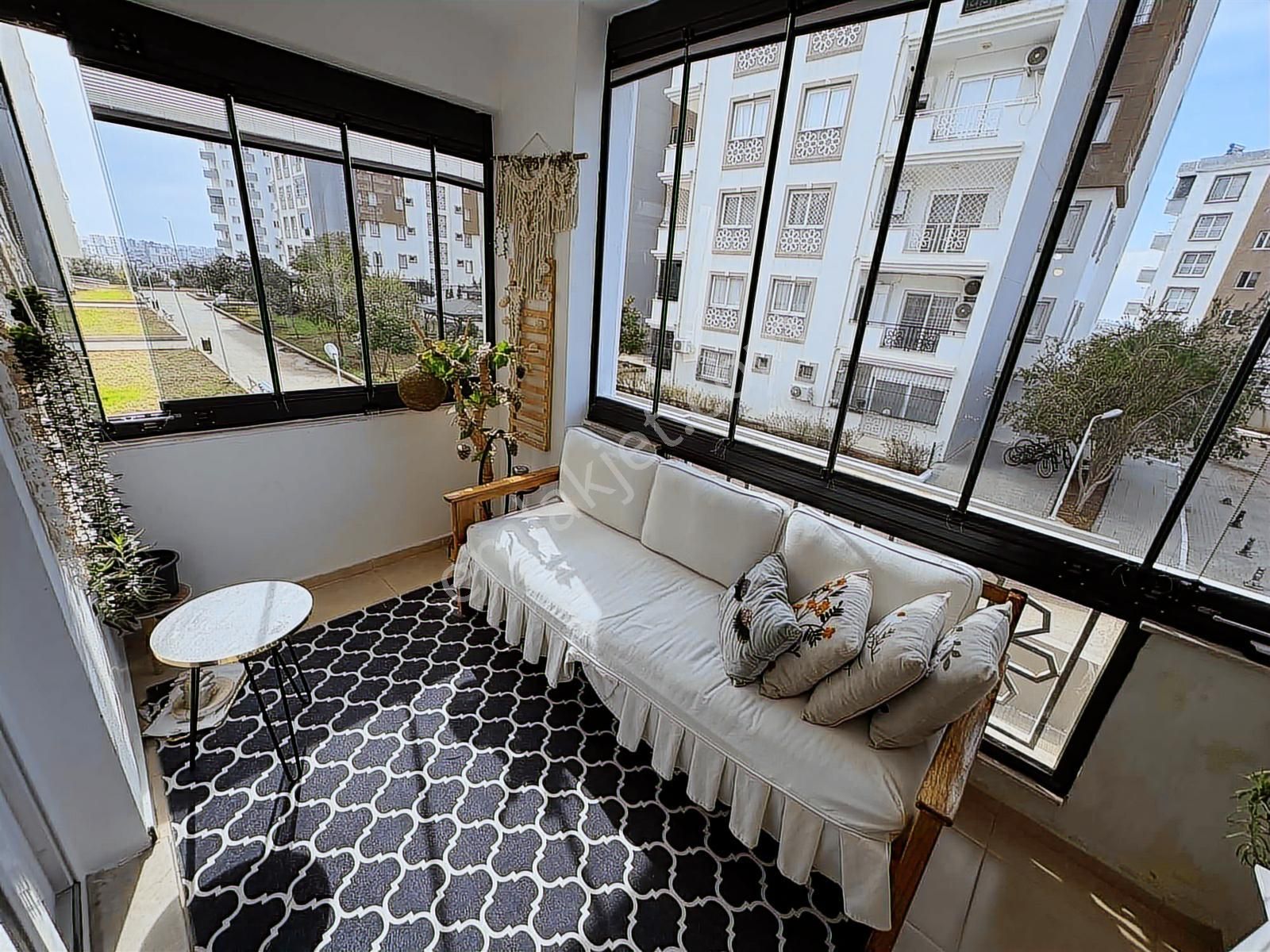 2.5+1 Lüx İşçilikli Havuzlu Site İçi Ultra Geniş Daire - Görsel 7