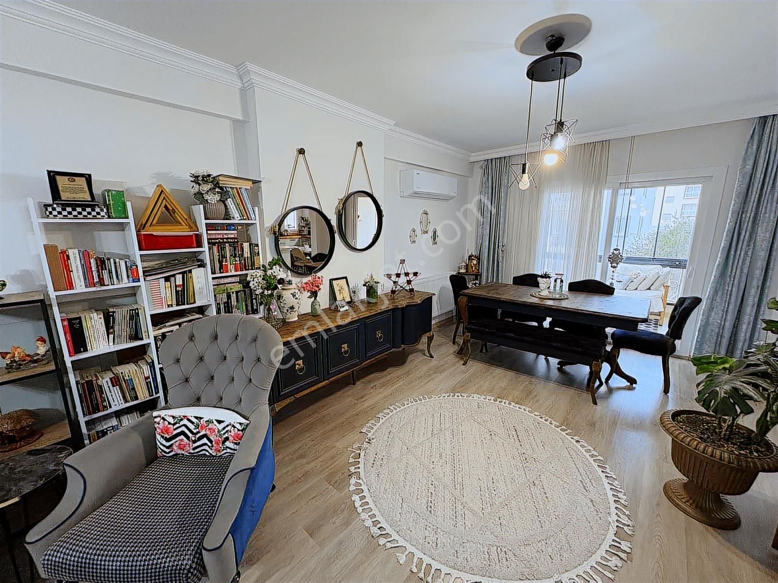 2.5+1 Lüx İşçilikli Havuzlu Site İçi Ultra Geniş Daire - Görsel 23