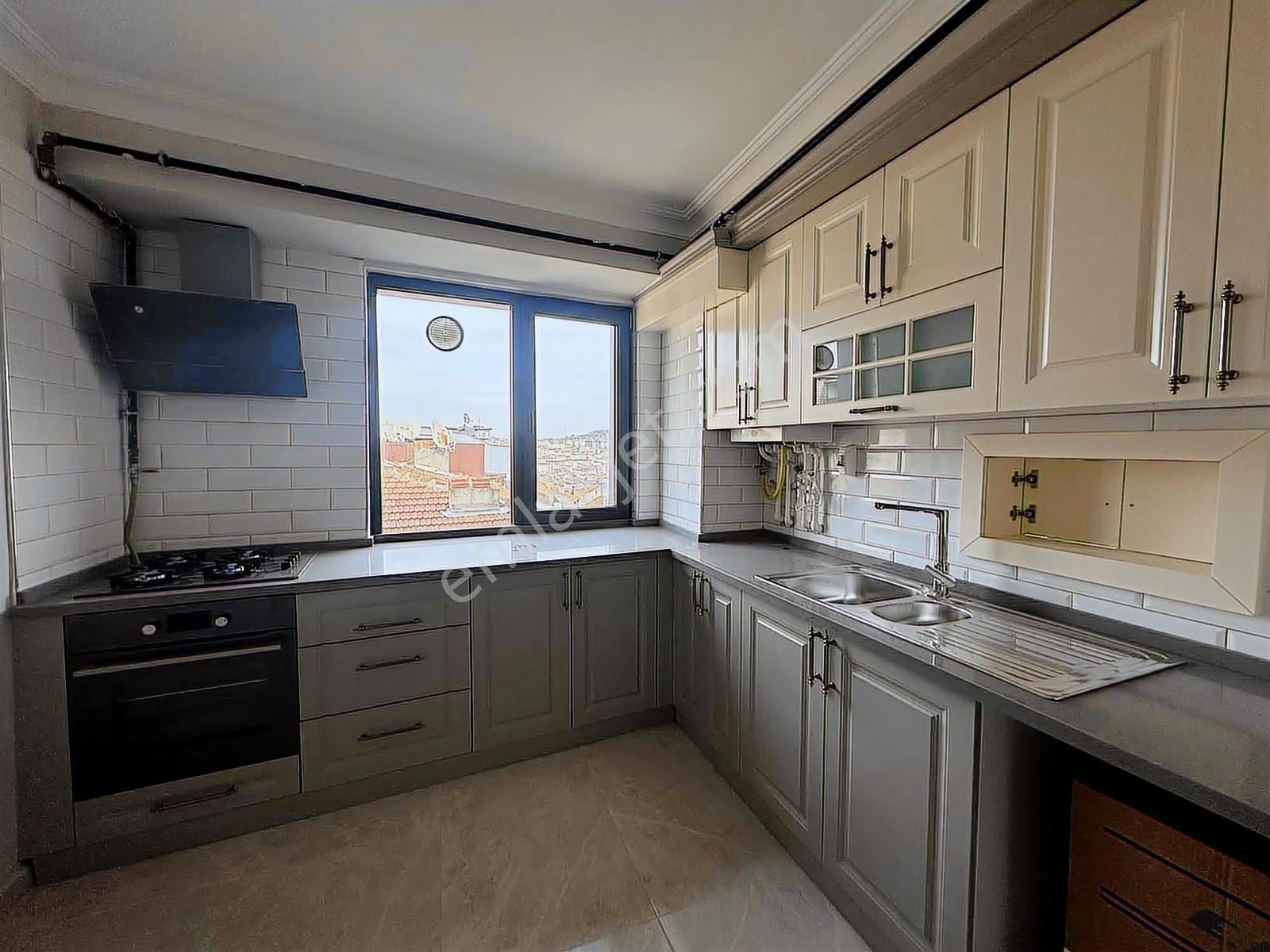 Üsküdar ,mahmut Hudayi Hz Mah,satılık Fırsat Boğaz Manzaralı 4+2 - Görsel 13