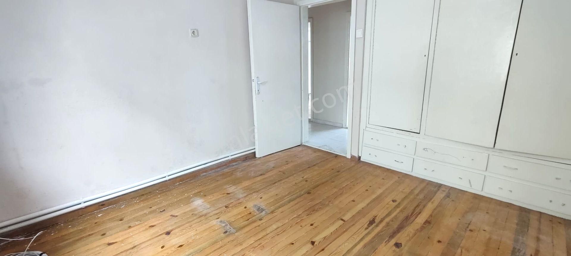 Atatürk Mah. Öğretmen Evleri 2.kat Daire - Görsel 21