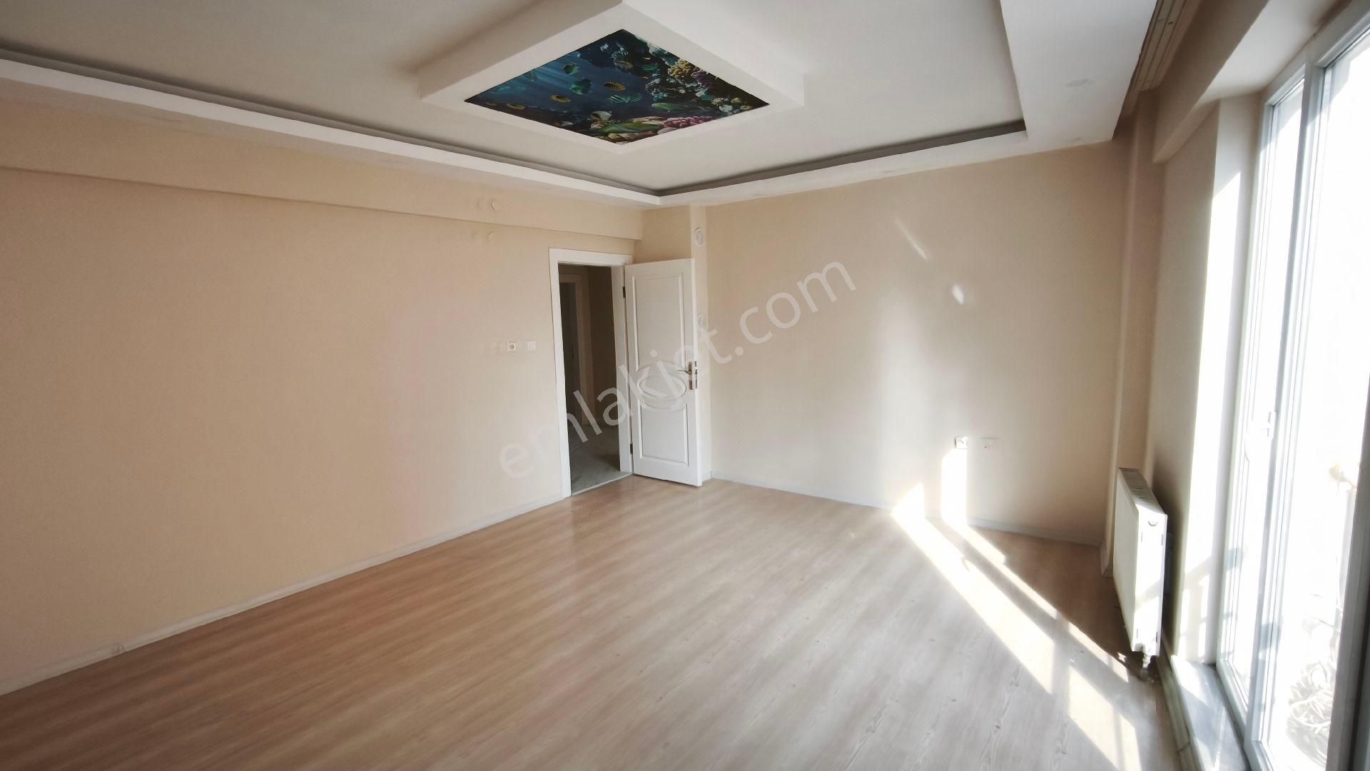 Çınarlı Mah.sahibinden Ara Kat Ebeveyn Banyolu