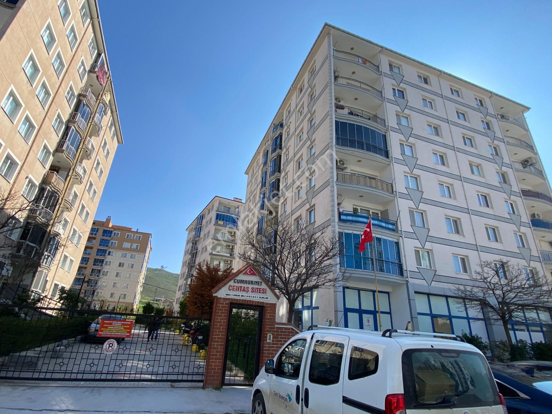 Çiğli Cumhuriyet Mahallesi Centaş Sitesi'nde 3+1 Satılık Daire - Görsel 31