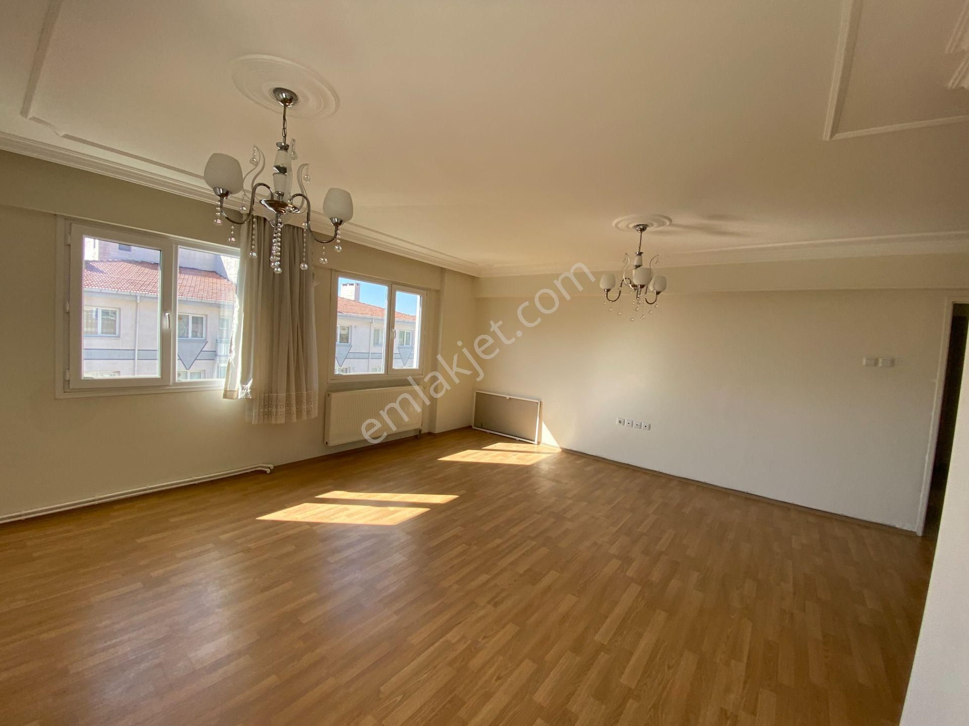 Çiğli Cumhuriyet Mahallesi Centaş Sitesi'nde 3+1 Satılık Daire - Görsel 15