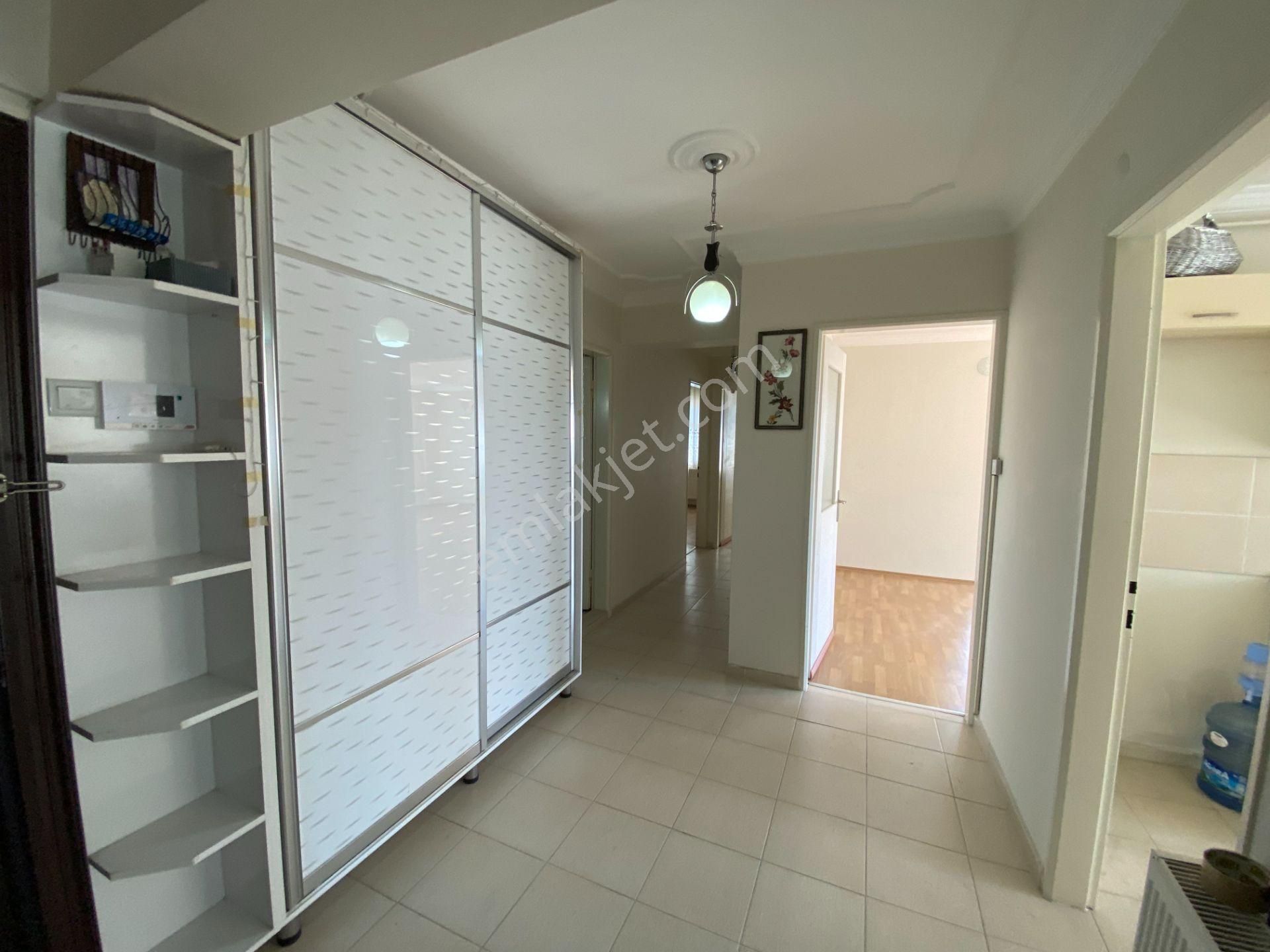 Çiğli Cumhuriyet Mahallesi Centaş Sitesi'nde 3+1 Satılık Daire - Görsel 24