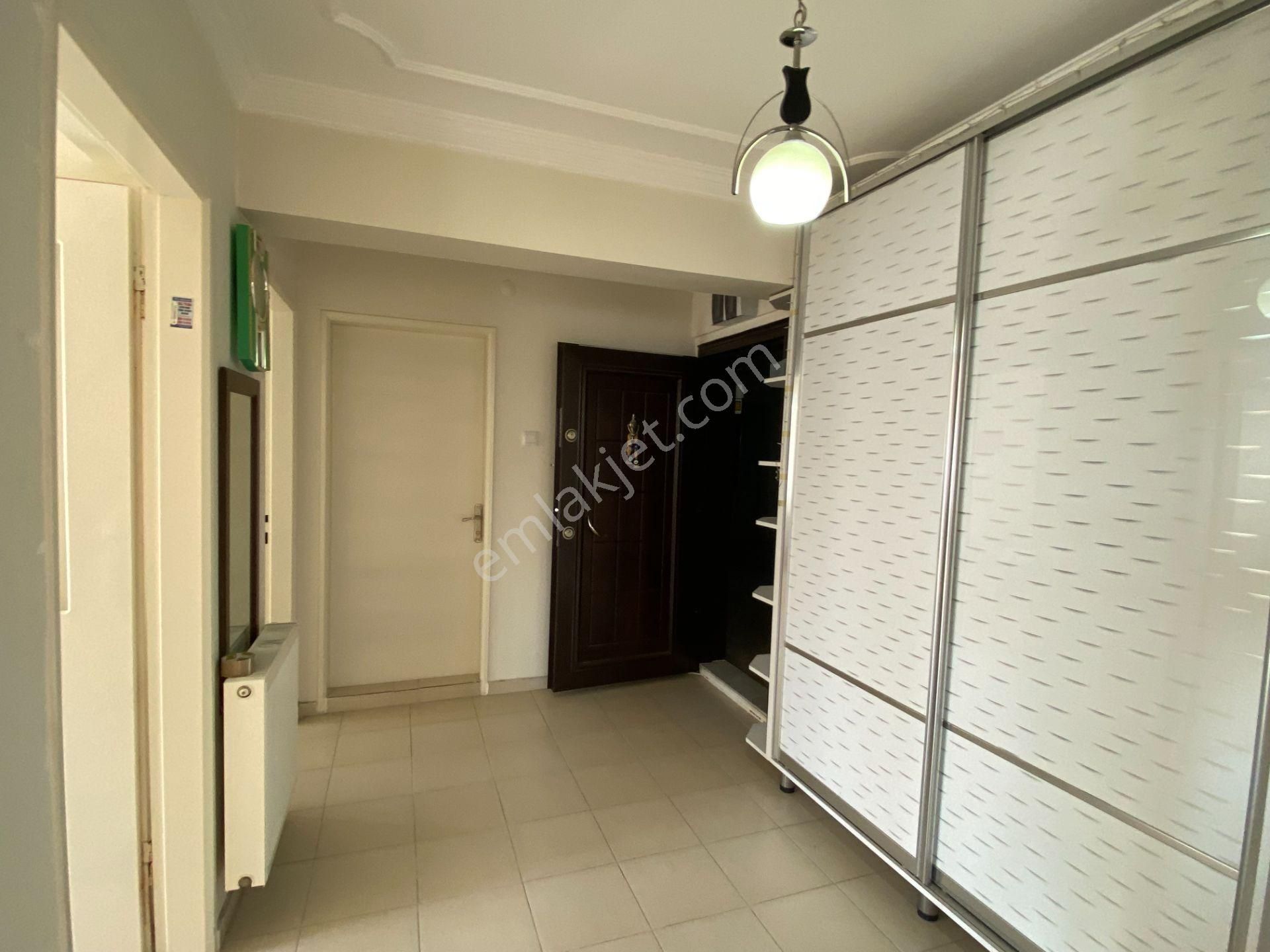 Çiğli Cumhuriyet Mahallesi Centaş Sitesi'nde 3+1 Satılık Daire - Görsel 6