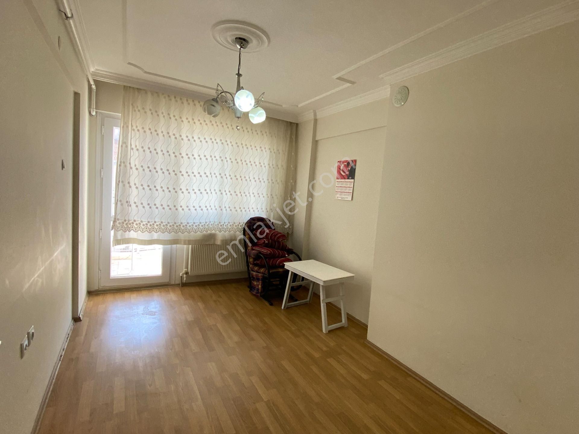 Çiğli Cumhuriyet Mahallesi Centaş Sitesi'nde 3+1 Satılık Daire - Görsel 5