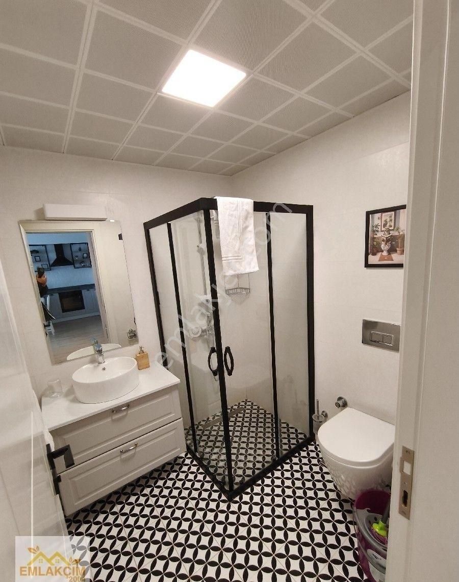 Denize Sıfır Sitede Deniz Manzaralı Daire - Görsel 8