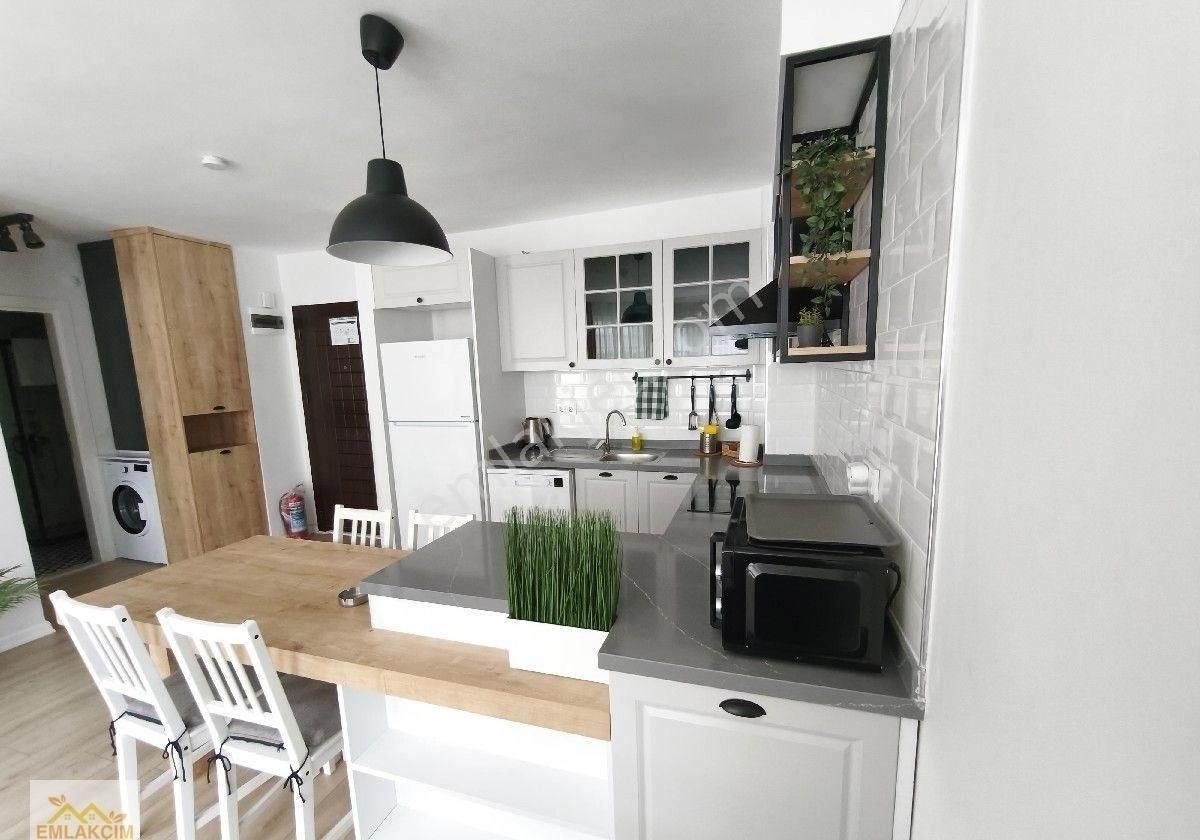 Denize Sıfır Sitede Deniz Manzaralı Daire - Görsel 11