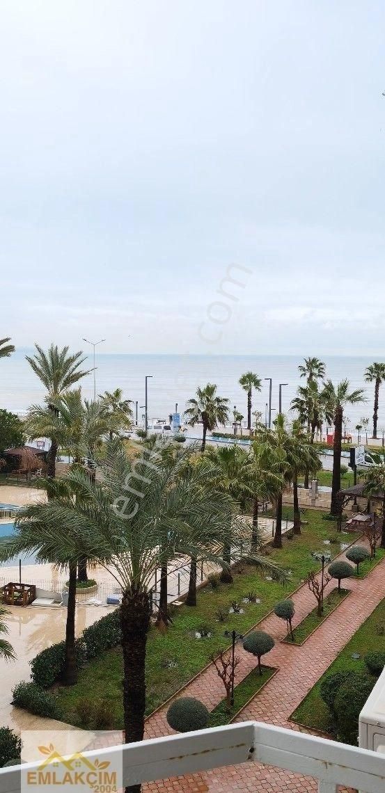 Denize Sıfır Sitede Deniz Manzaralı Daire