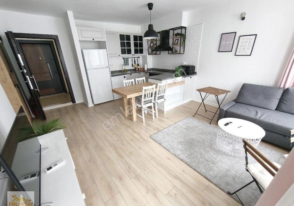 Denize Sıfır Sitede Deniz Manzaralı Daire - Görsel 14