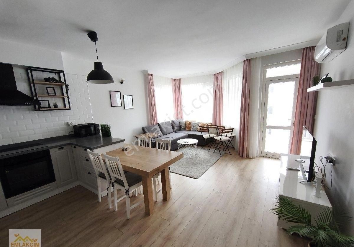 Denize Sıfır Sitede Deniz Manzaralı Daire - Görsel 13